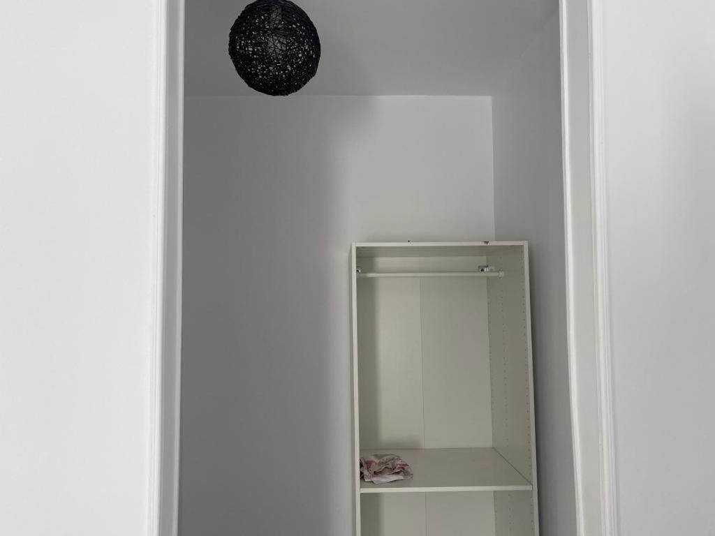 Apartment شقه فندقيه 3 غرف حمامين و مطبخ و حديقه خاصه امام الجامعه الامريكيه و مول Point 90 *