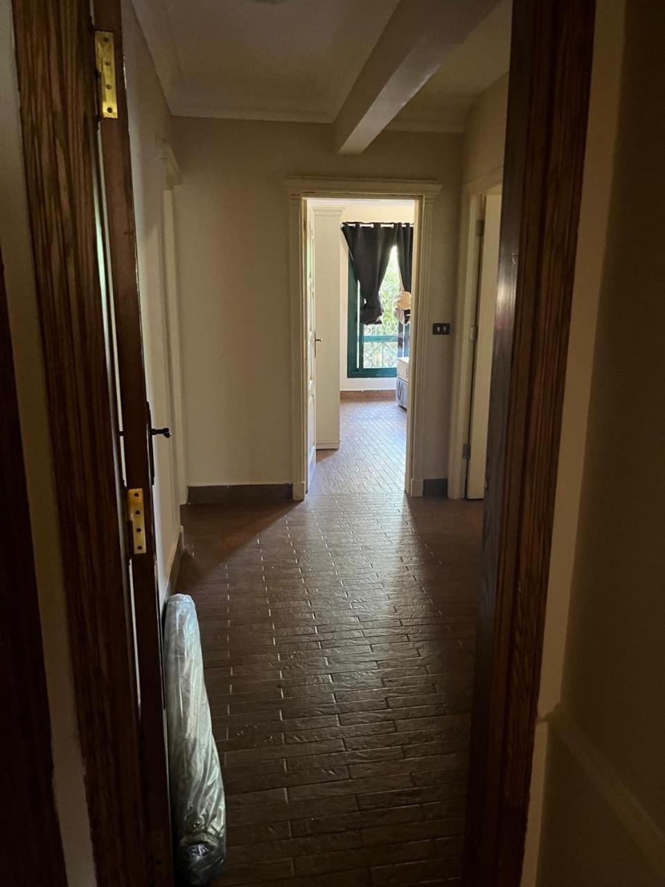 شقه فندقيه 3 غرف حمامين و مطبخ و حديقه خاصه امام الجامعه الامريكيه و مول Point 90 Apartment Kairo