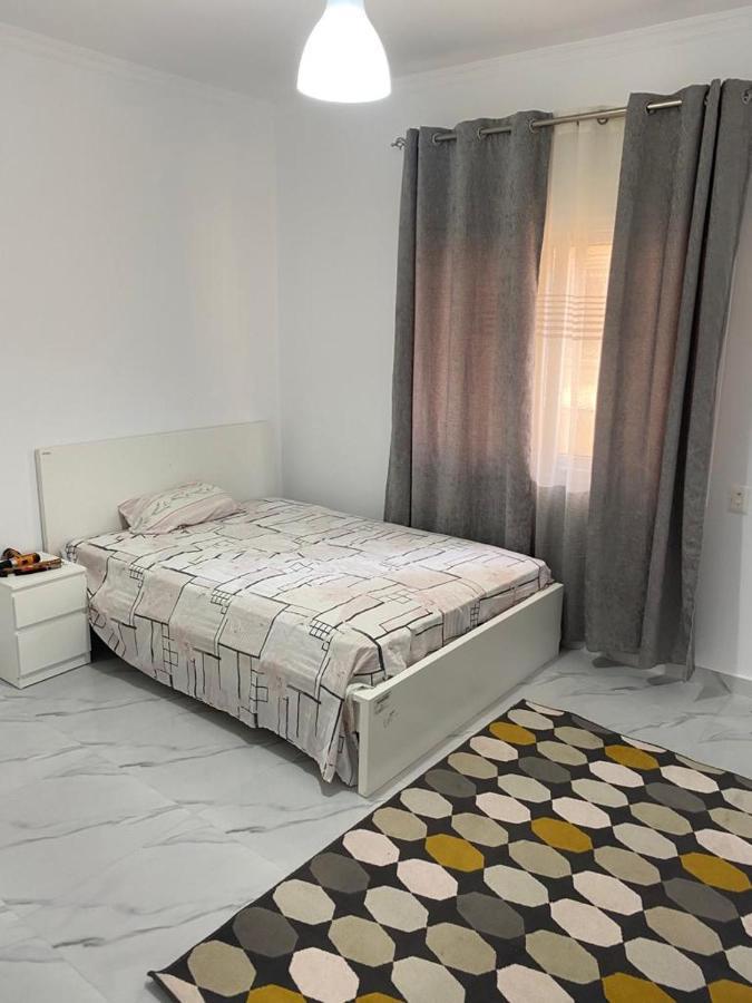 American Oasis: 3-bedroom With Garden Apartment *